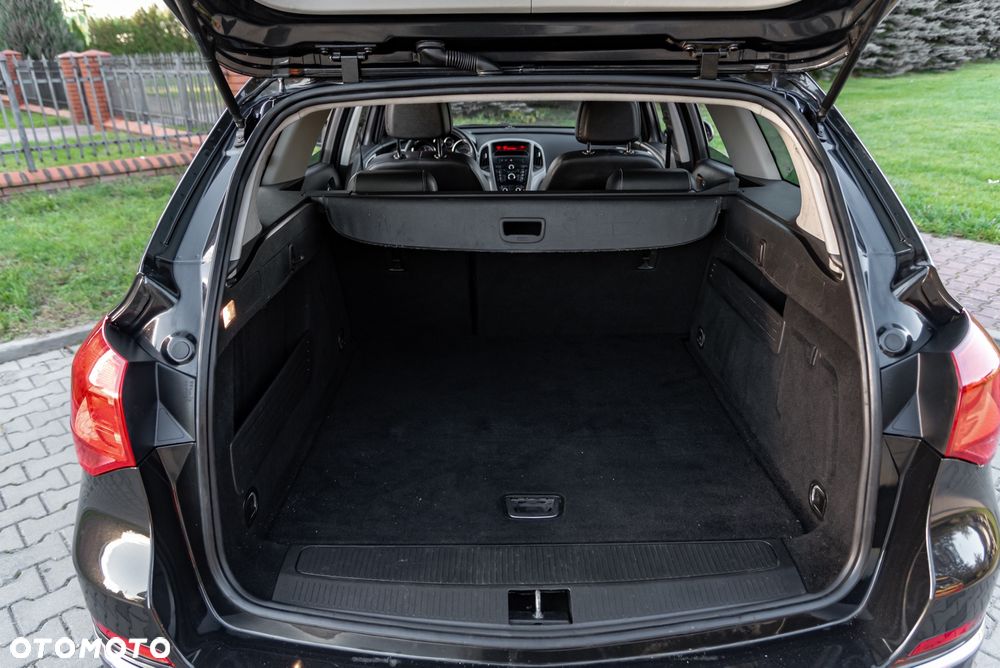 Opel Astra 2.0 CDTI Cosmo - 19