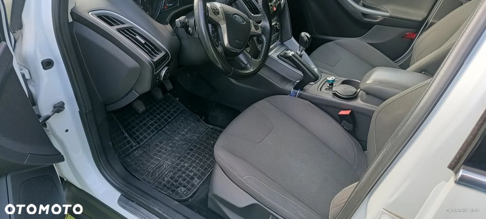 Ford Focus Turnier 1.0 EcoBoost Start-Stopp-System Titanium - 8