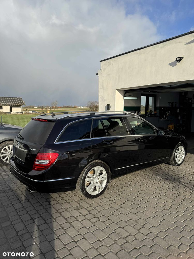 Mercedes-Benz Klasa C 300 CDI DPF 4Matic (BlueEFFICIENCY) 7G-TRONIC Avantgarde - 3