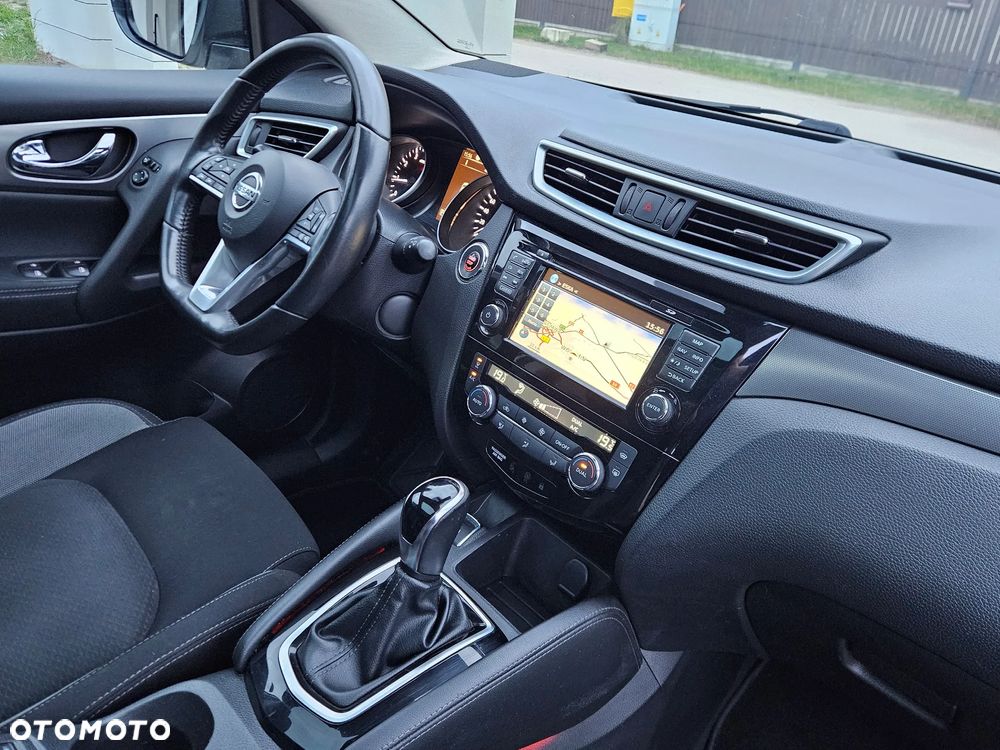 Nissan Qashqai 1.2 DIG-T N-Connecta Xtronic EU6 - 19