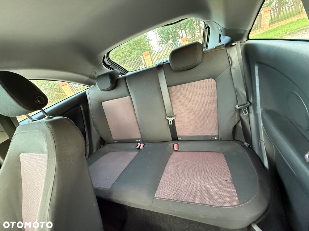 Opel Corsa 1.4 16V Sport - 25