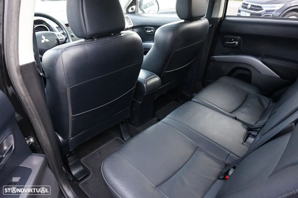 Mitsubishi Outlander 2.0 DI-D Intense+ 4WD - 20