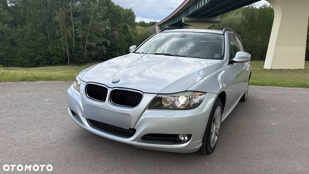 BMW Seria 3 320d xDrive - 24