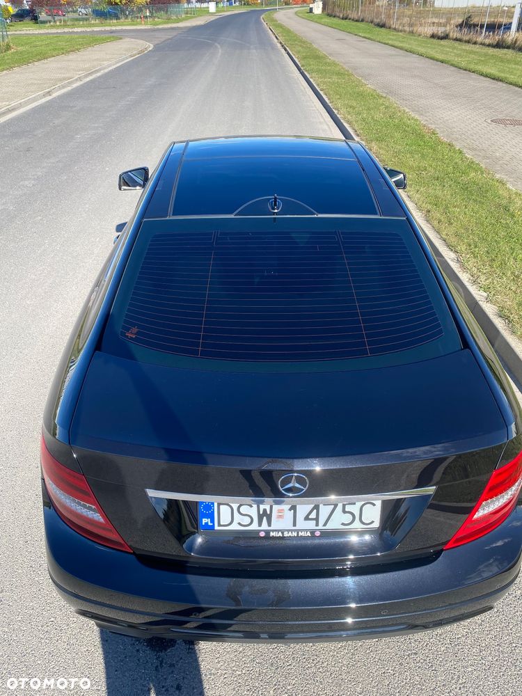 Mercedes-Benz Klasa C 250 CGI BlueEff Sport - 12