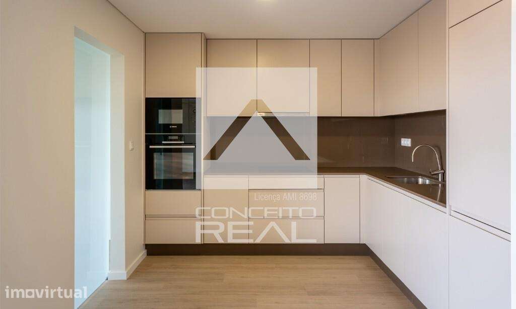 Apartamento T3 - c/ Varanda e Vistas sobre Porto e Gaia - V.N.G - Grande imagem: 4/24