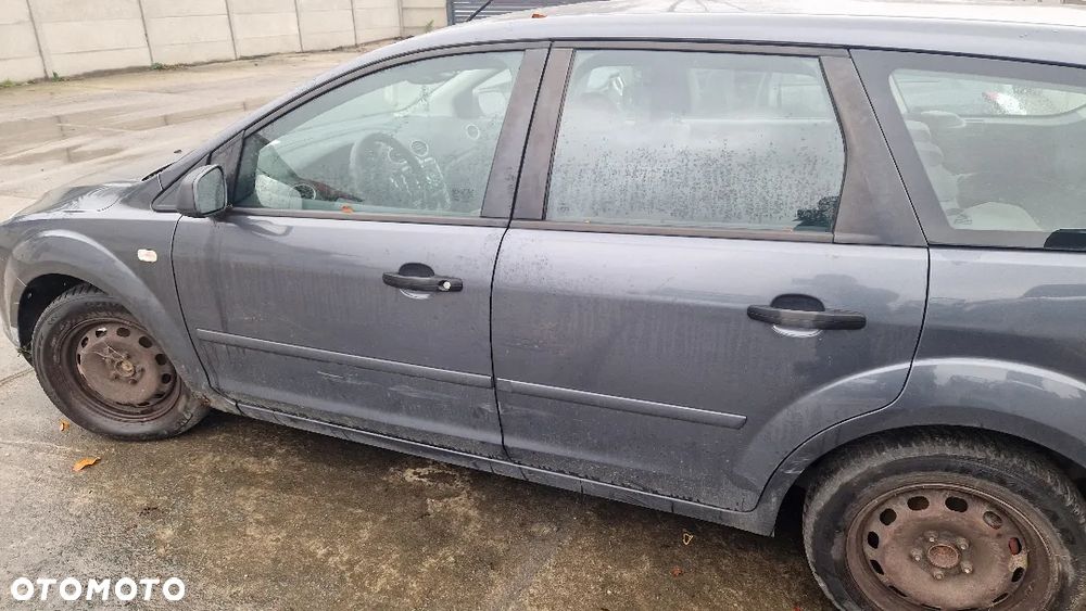FORD FOCUS MK II KOMBI DRZWI LEWY TYŁ K1 - 1