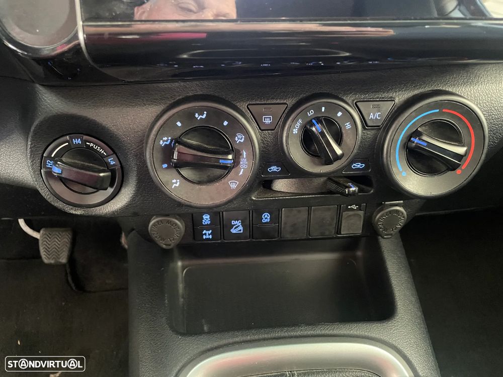 Toyota HILUX 2.4 D-4D TRIAL - 14