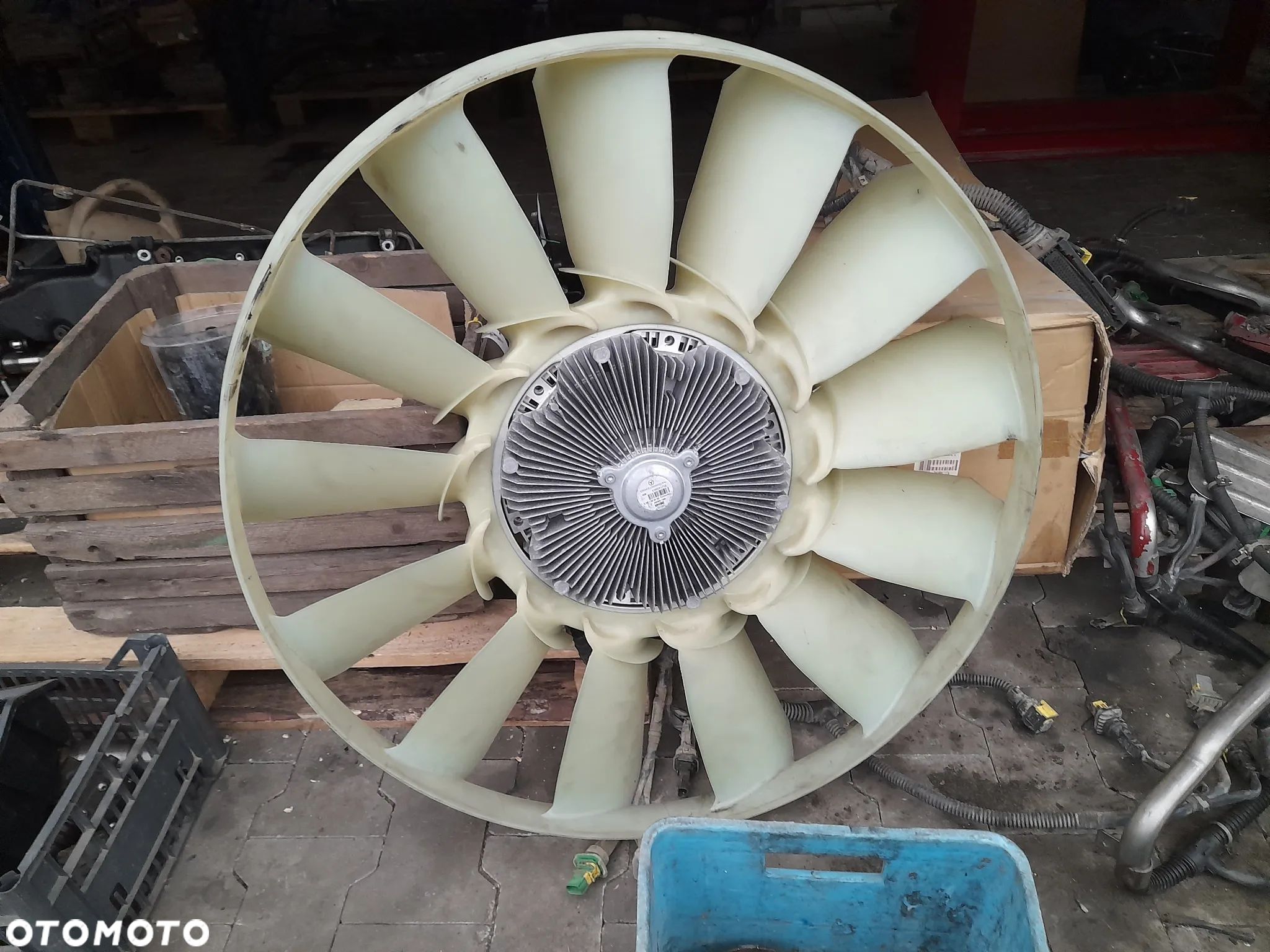 Wentylator wiatrak Mercedes Actros MP4 4712050606 - 1