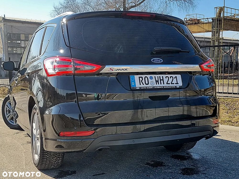 Ford S-Max - 13