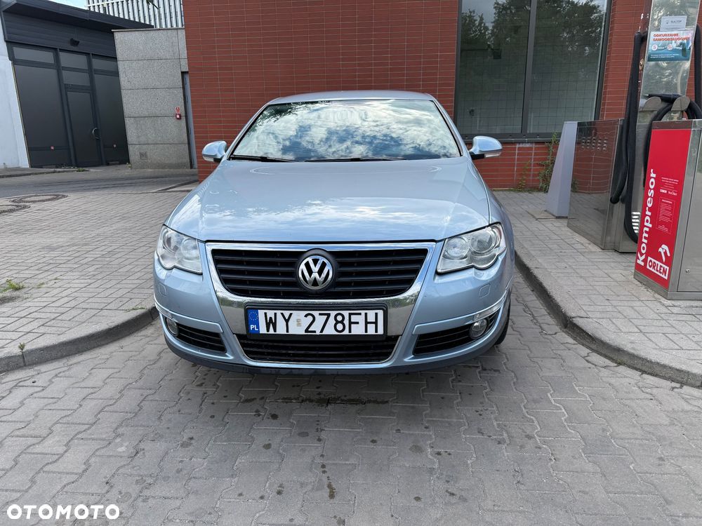 Volkswagen Passat 1.8 TSI Comfortline - 2