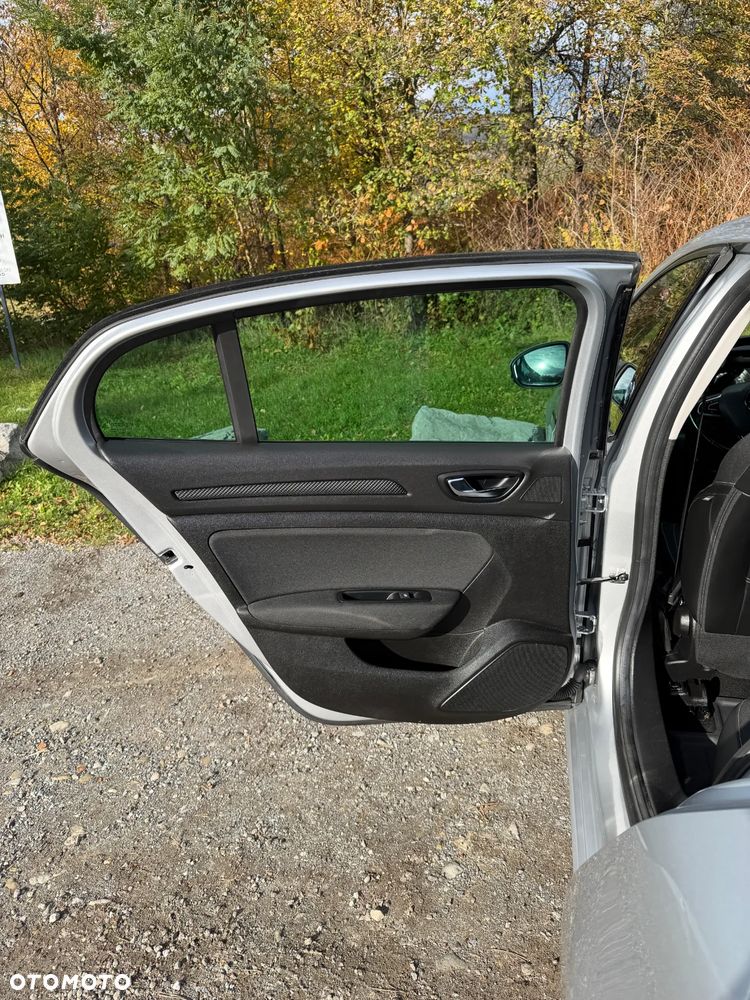 Renault Megane 1.5 Blue dCi Business - 10