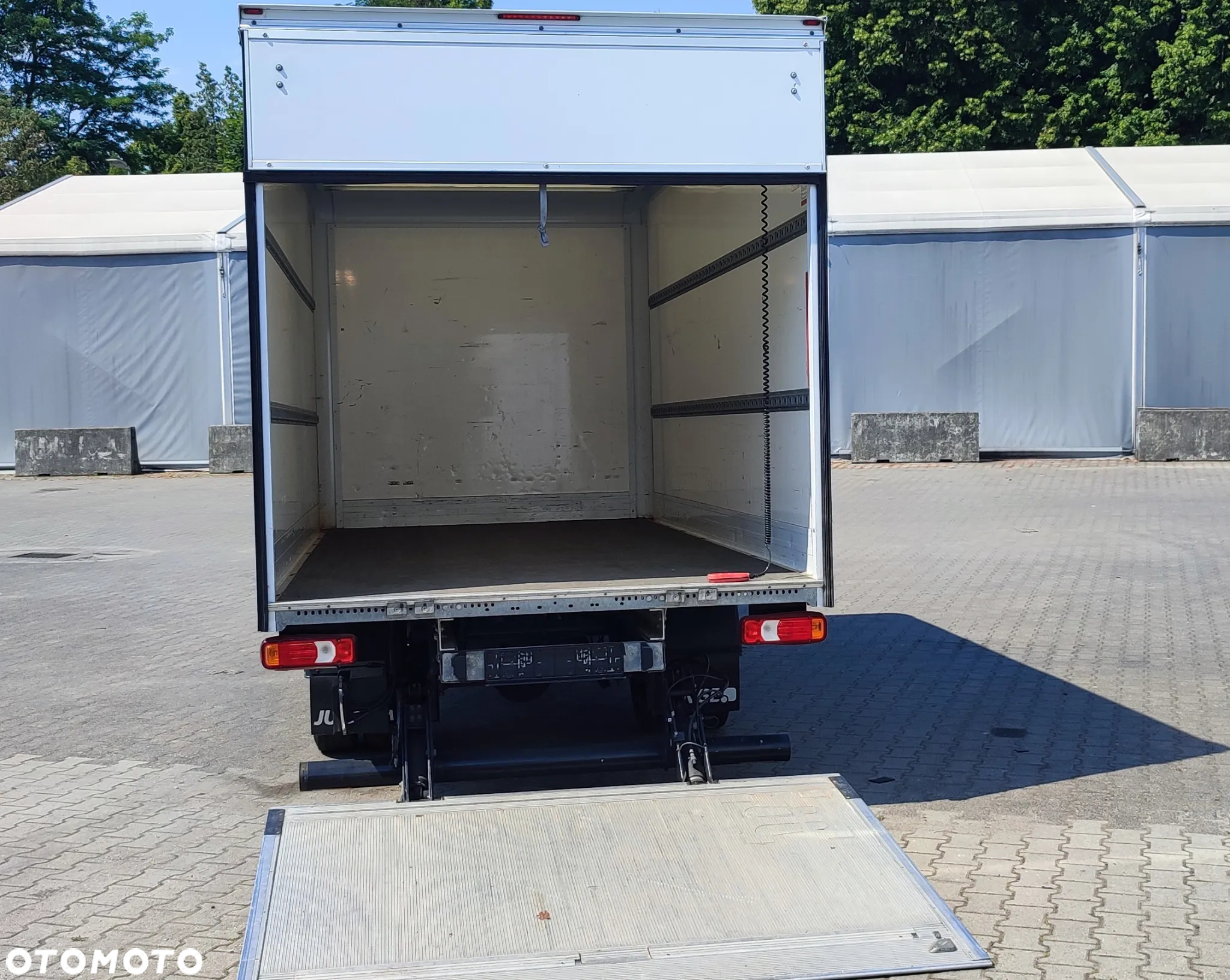 Iveco Daily * bliźniak *  KONTENER WINDA 35C16 bardzo ładny - 10