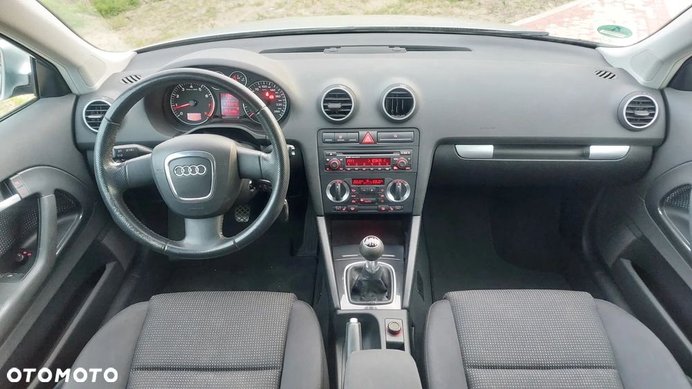 Audi A3 ver-1-6-fsi-attraction - 7