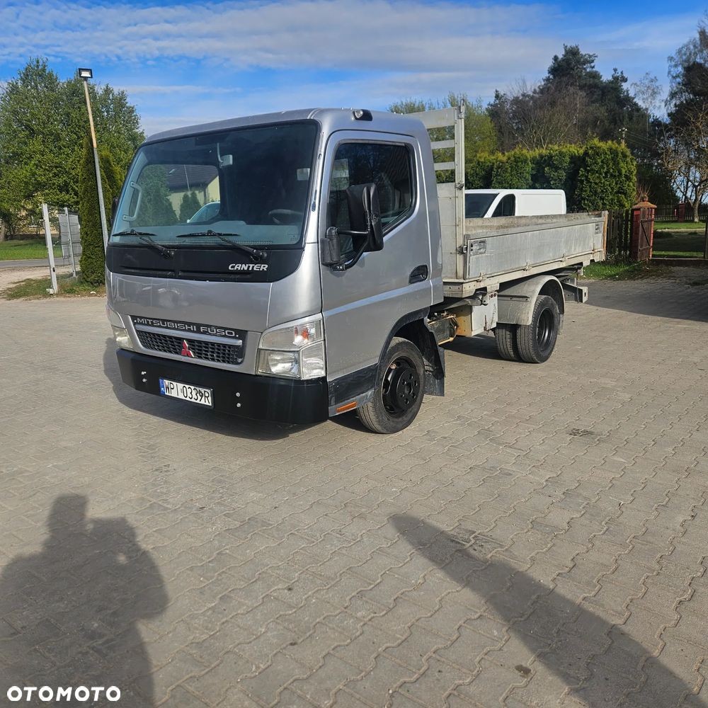 Mitsubishi fusso - 1