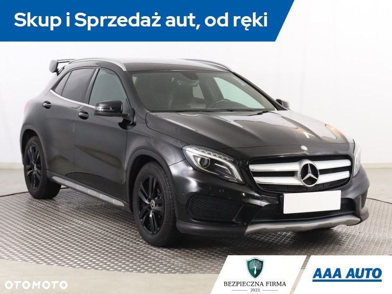 Mercedes-Benz GLA - 2