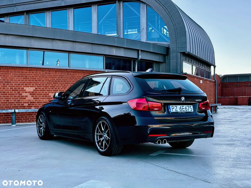BMW Seria 3 320i - 12