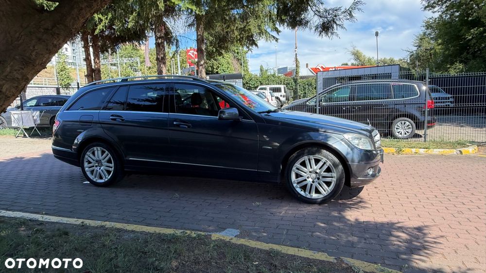 Mercedes-Benz Klasa C 250 CGI Automatik BlueEFFICIENCY Avantgarde - 12