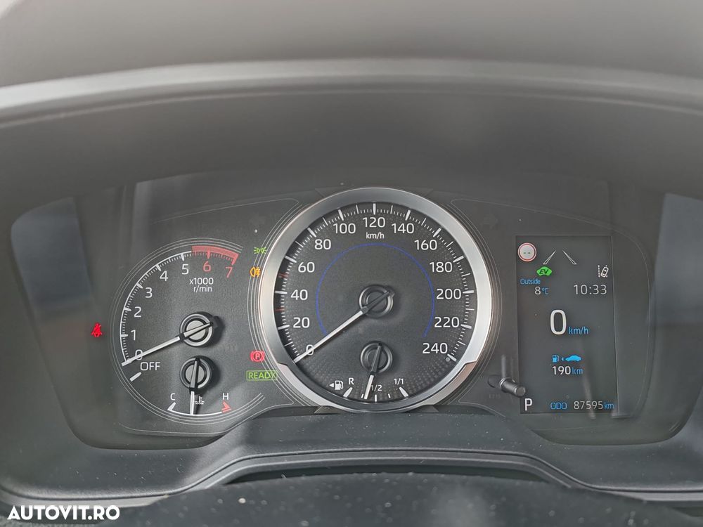 Toyota Corolla 1.8 HSD Business - 11