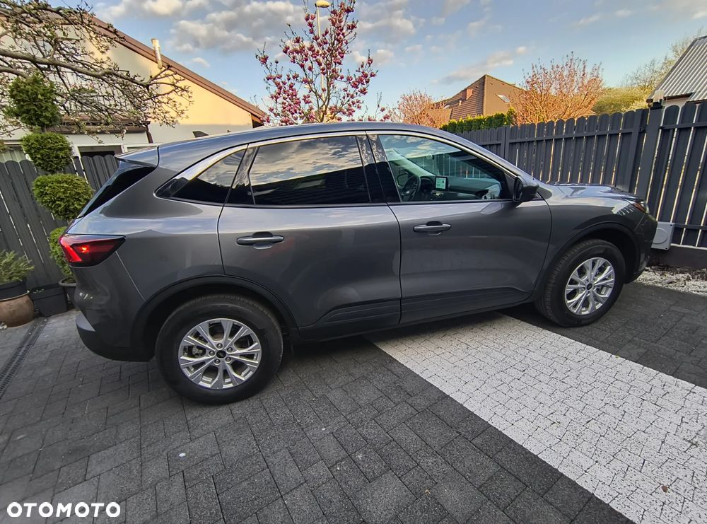 Ford Kuga - 20