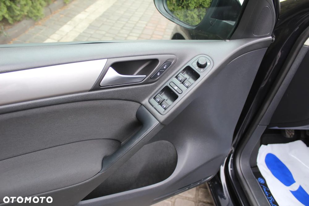 Volkswagen Golf - 12