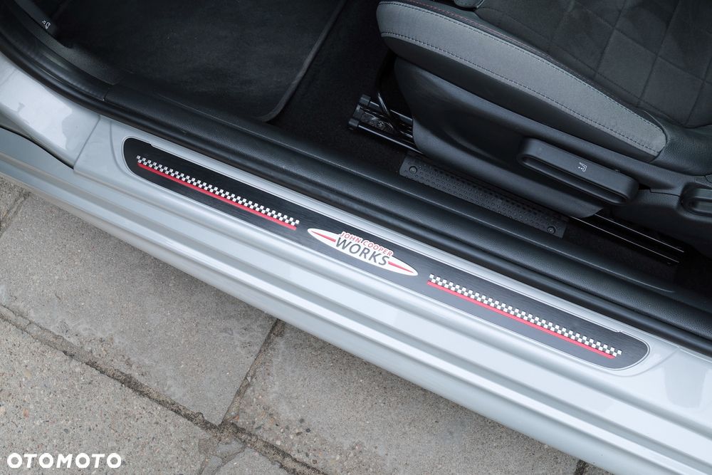 MINI John Cooper Works - 12