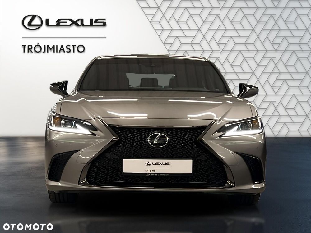 Lexus ES 300h F Sport Design - 9
