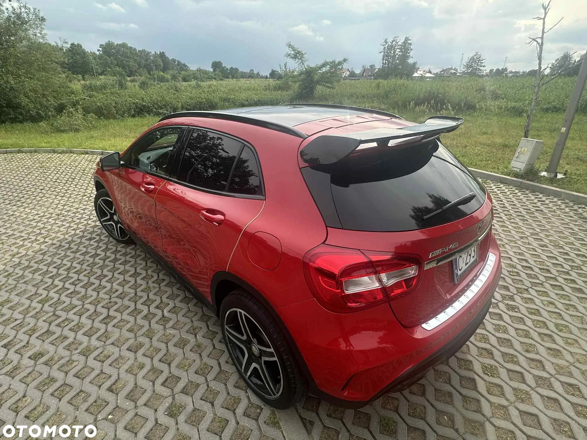 Mercedes-Benz GLA 250 7G-DCT - 11