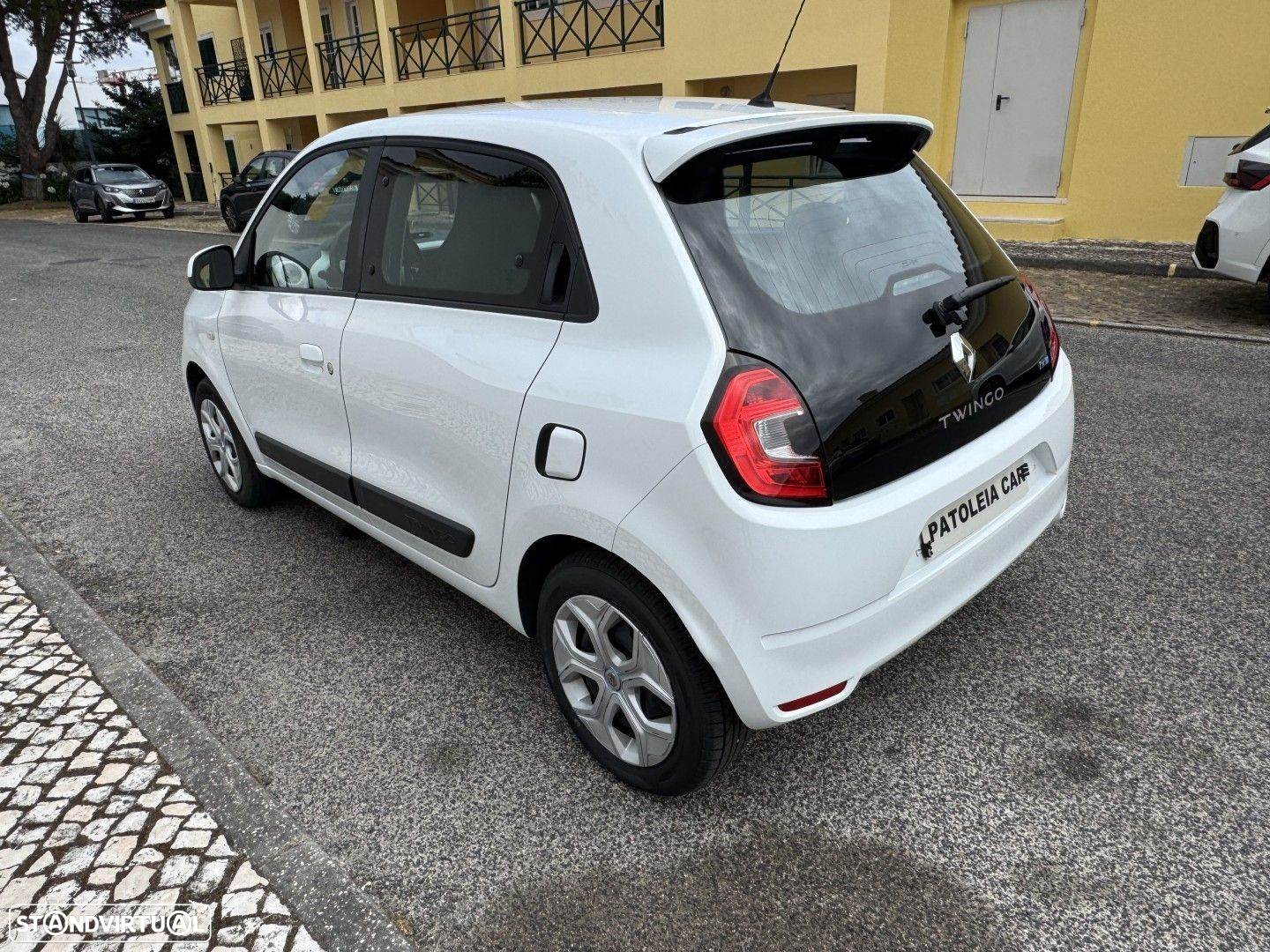 Renault Twingo Z.E. 22 Intens - 7