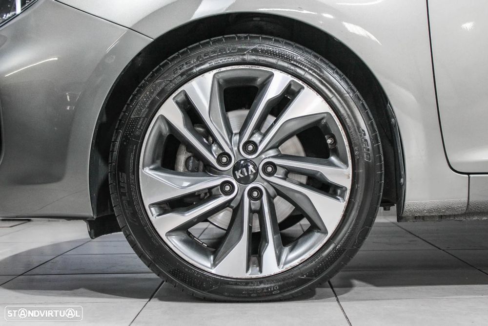 Kia Carens 1.7 CRDi ISG TX - 12