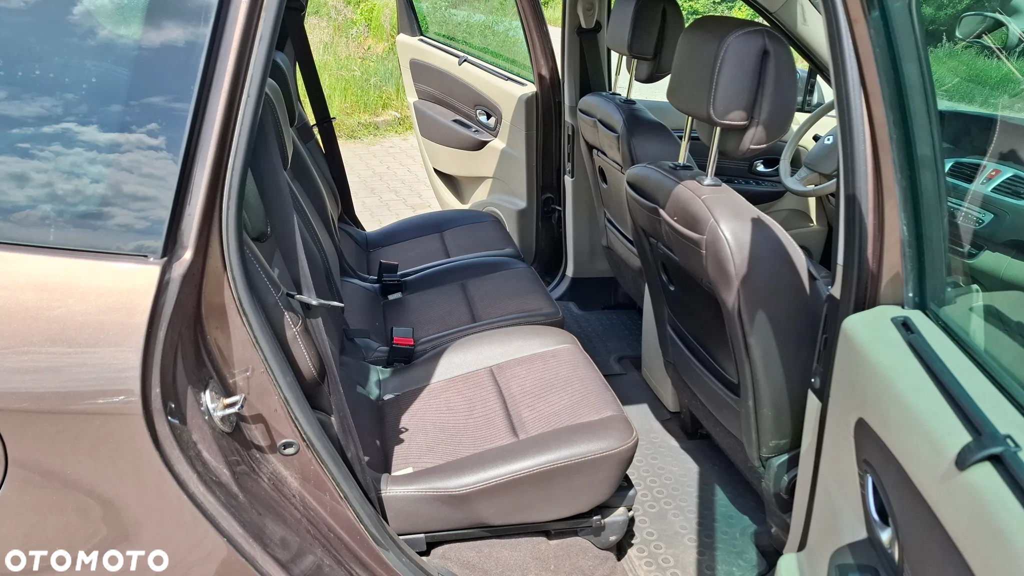 Renault Scenic 1.9 dCi Emotion Plus - 13