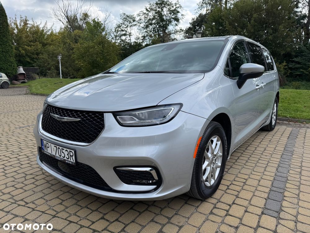 Chrysler Pacifica - 2