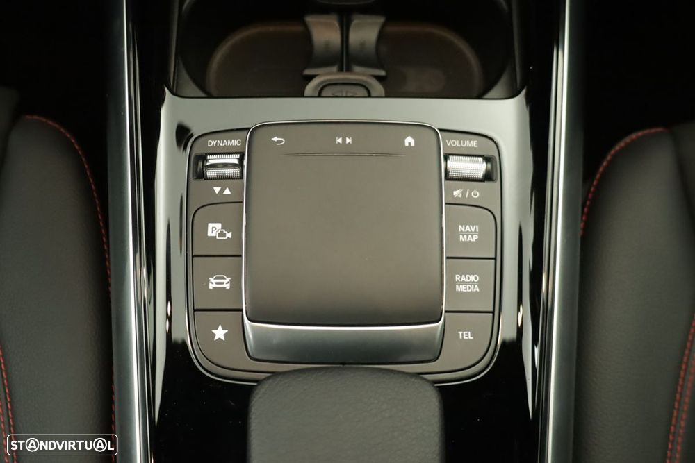 Mercedes-Benz GLA 200 AMG Line - 13