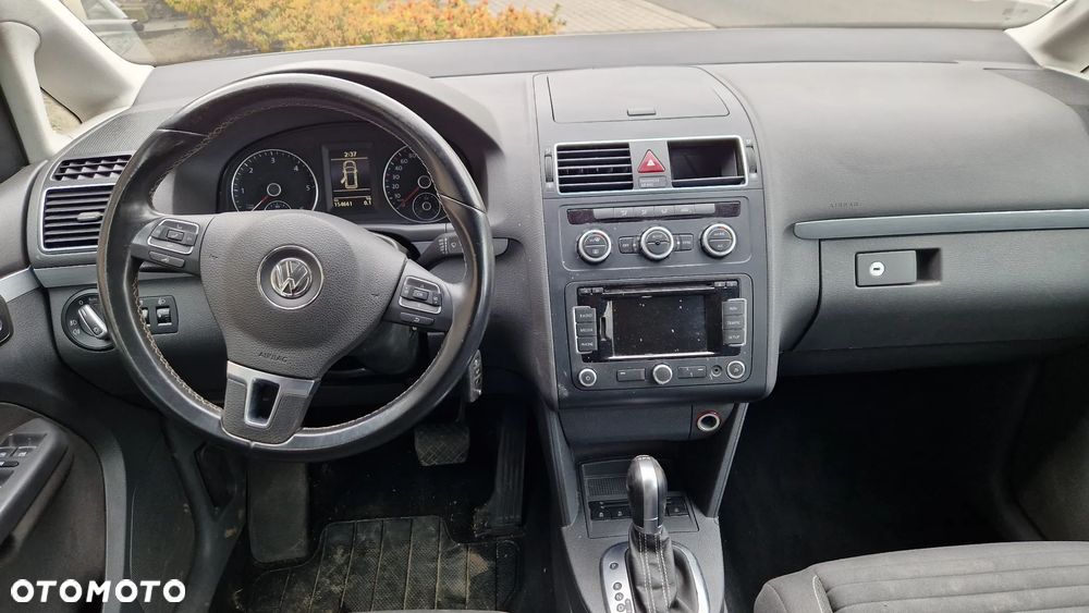 Volkswagen Touran 2.0 TDI DPF BlueMotion Technology DSG Cup - 12