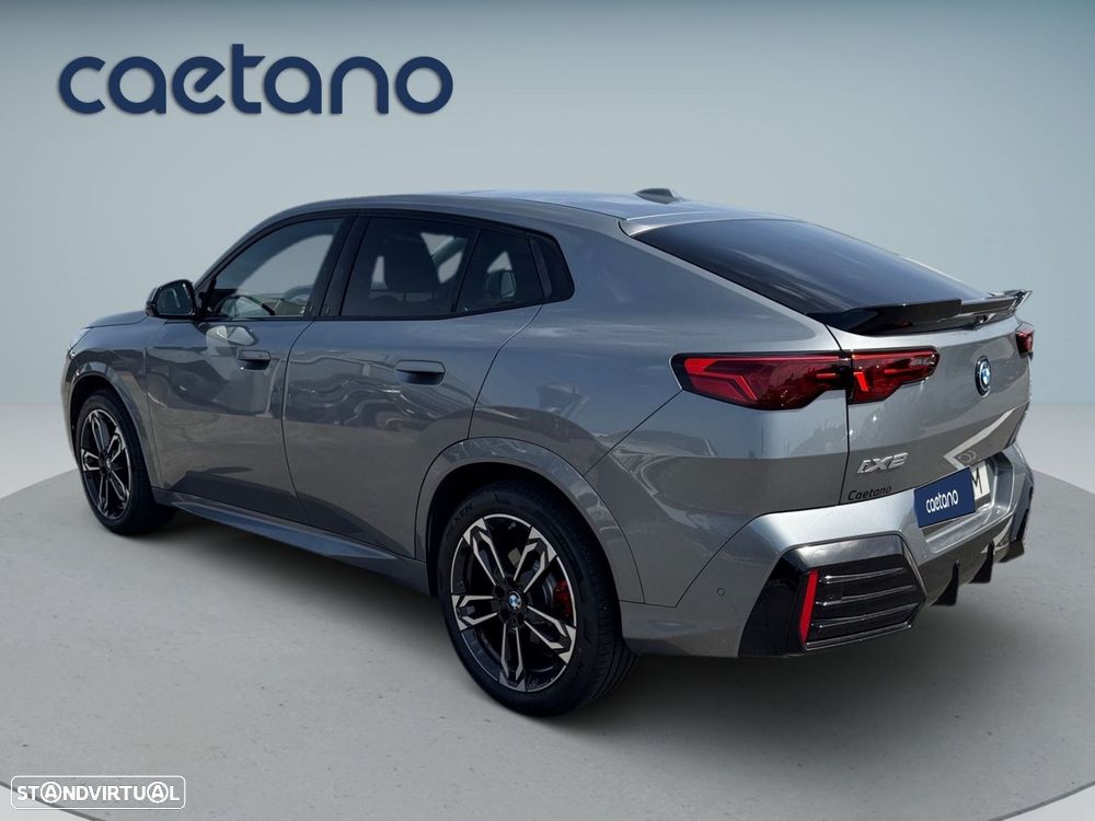 BMW iX2 eDrive20 Pack Desportivo M Pro - 3
