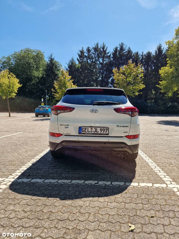 Hyundai Tucson 2.0 CRDI Premium 4WD - 6