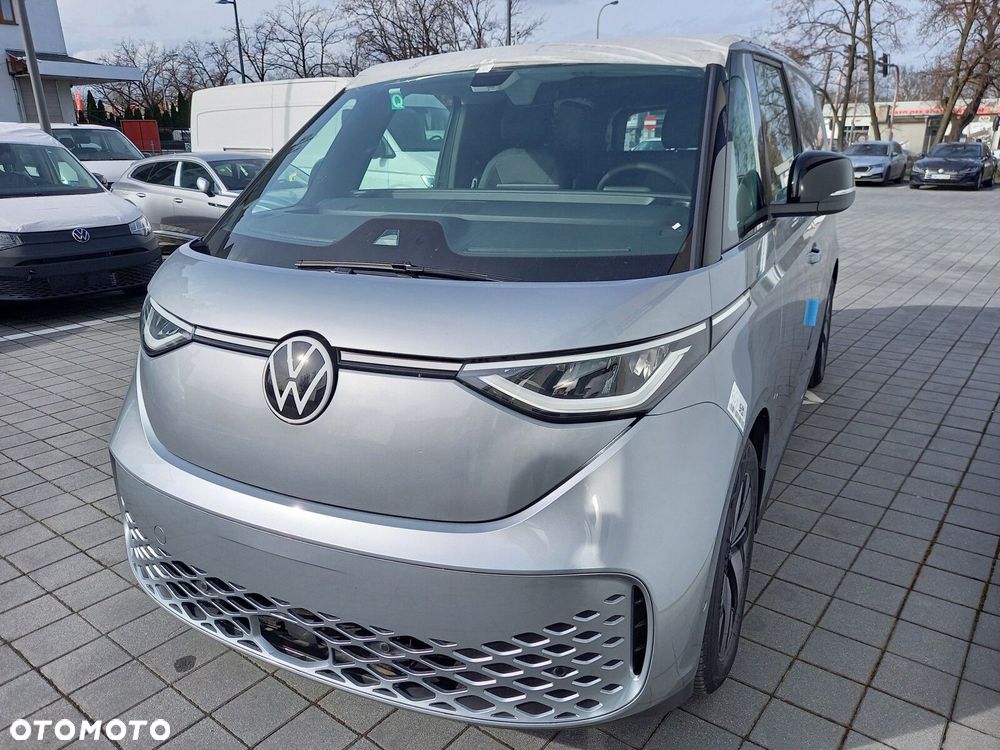 Volkswagen ID. Buzz Cargo 150 kW (204 PS) / skrzynia biegów: automatyczna 1 biegowa rozstaw osi: 2988 mm - 3