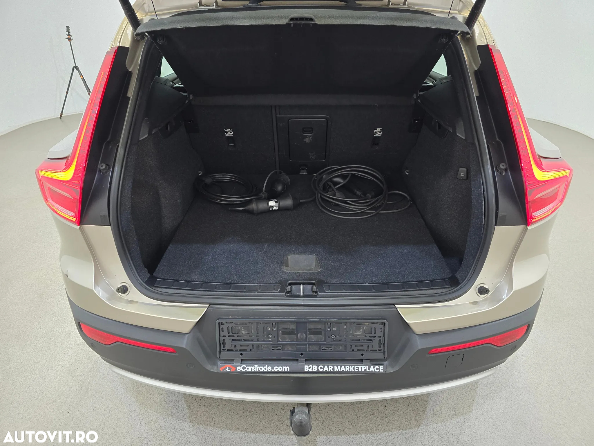 Volvo XC 40 T4 Recharge DKG Plus Dark - 14