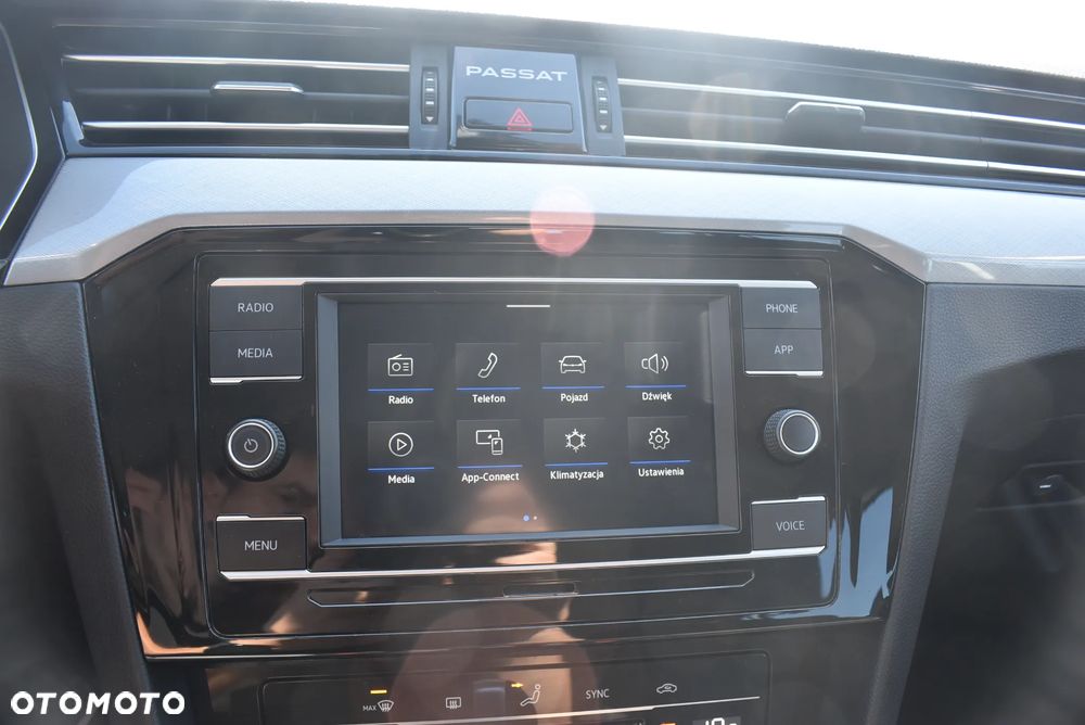 Volkswagen Passat Variant - 28