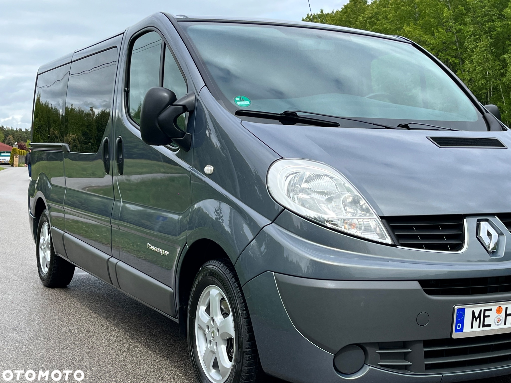 Renault Trafic Grand Passenger Black Edition - 12