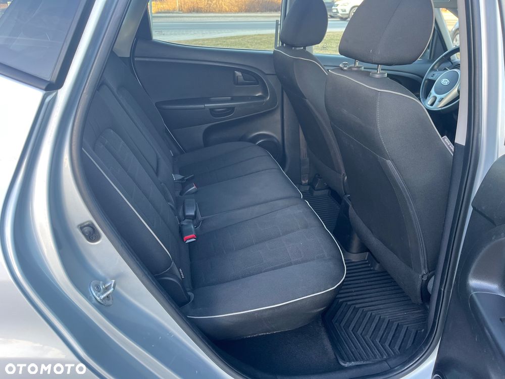 Kia Venga 1.4 CRDi 90 Attract - 12