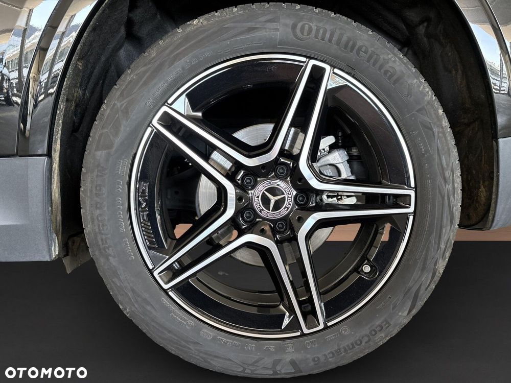 Mercedes-Benz GLA - 10
