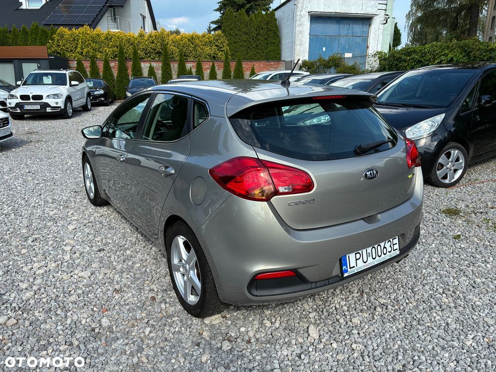 Kia Ceed 1.6 GDI Dream-Team Edition - 6