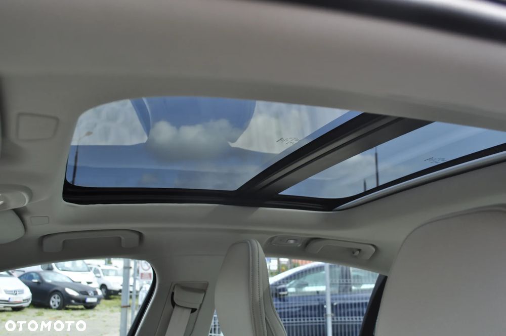 Volvo S60 B5 B AWD Ultimate Dark - 11