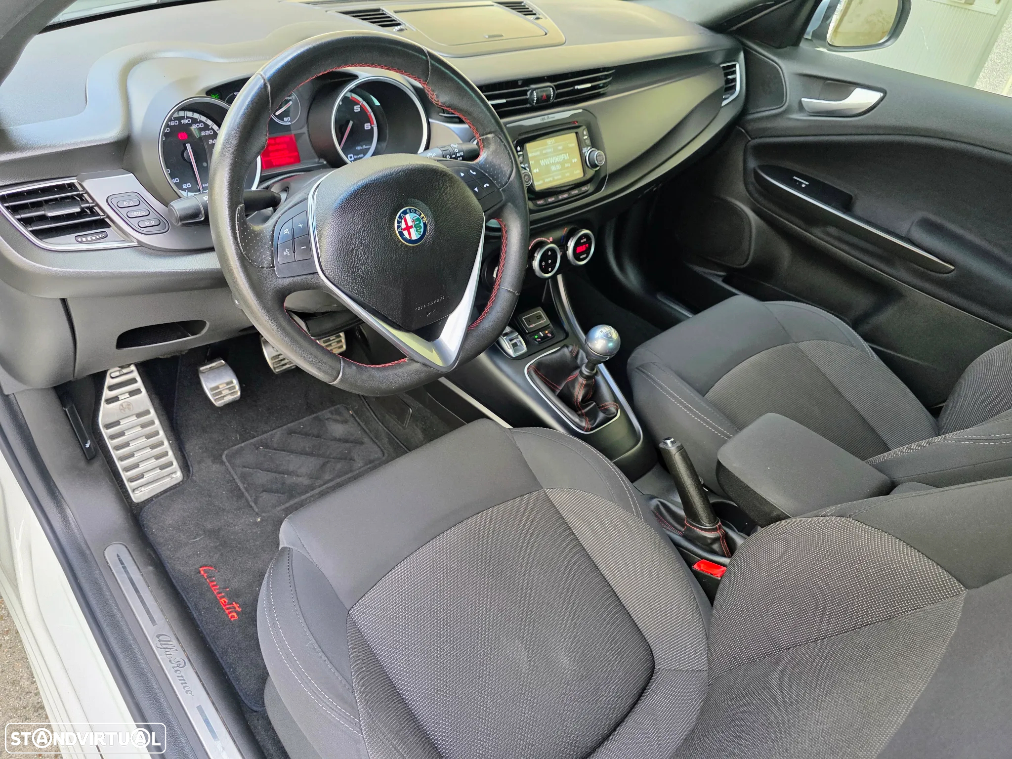 Alfa Romeo Giulietta 1.6 JTDm Sport - 32