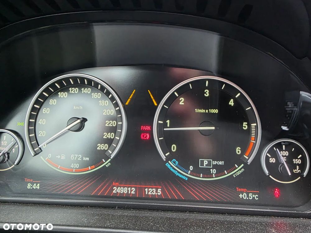 BMW Seria 5 525d - 10