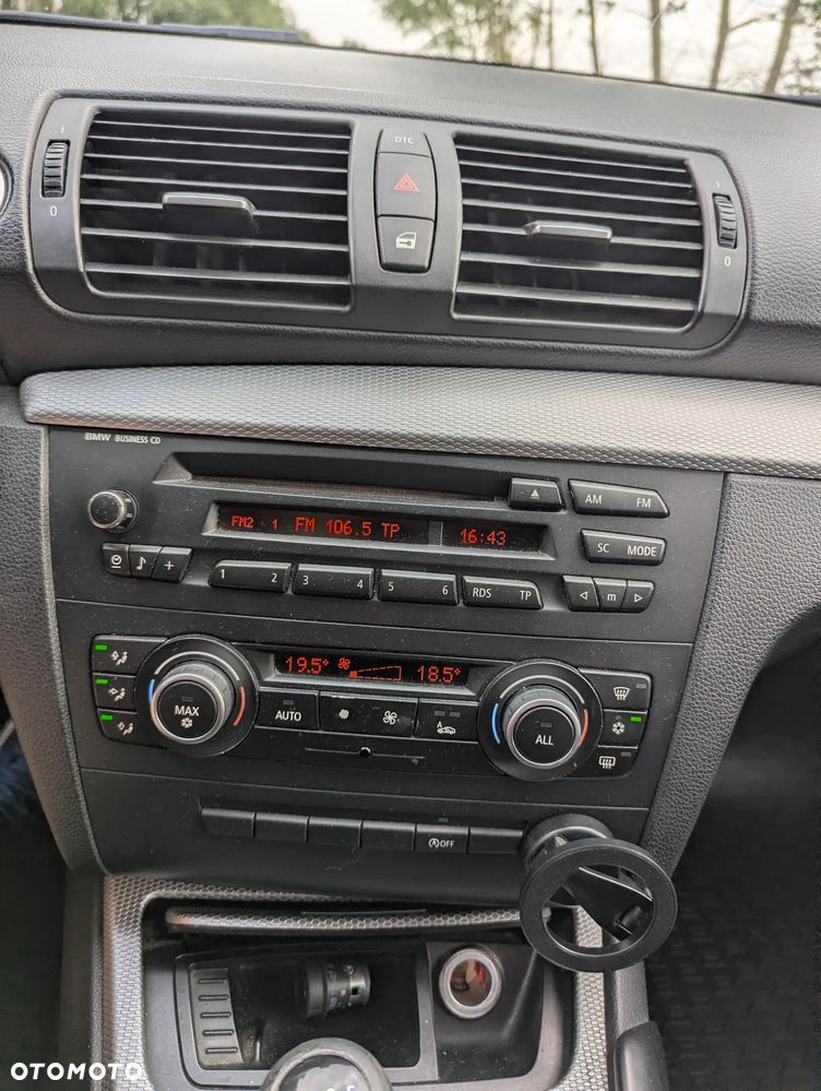 BMW Seria 1 118d - 14