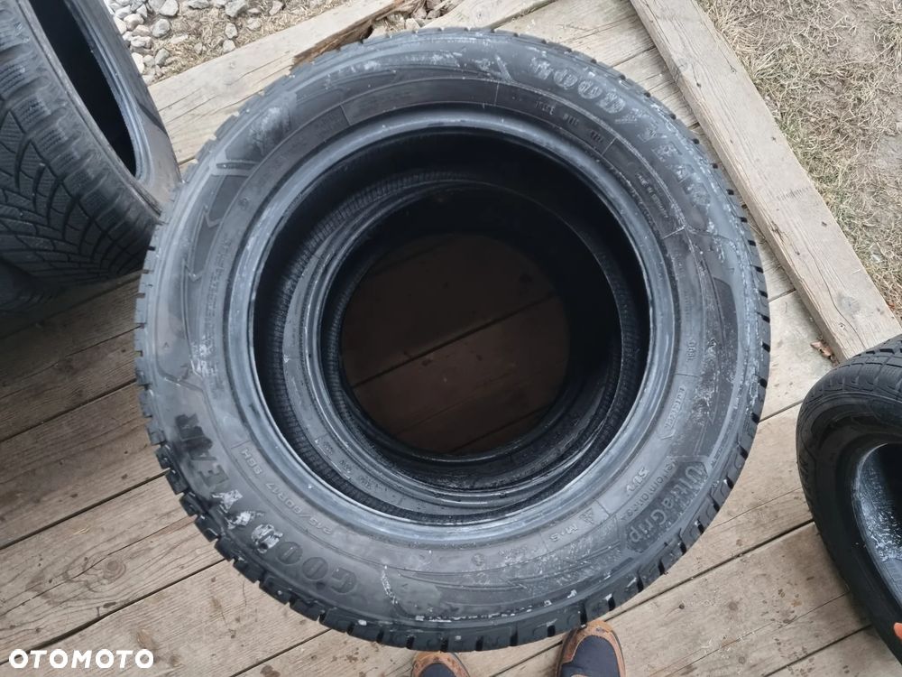 Opony Goodyear ULTRAGRIP PERFORMANCE+ SUV 215/60R17 99V 2022r,4x8mm super - 10