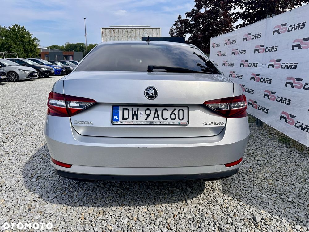 Skoda Superb 2.0 TDI Style DSG - 4