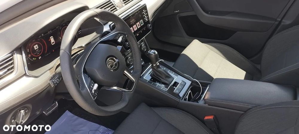 Skoda Superb 2.0 TDI Ambition DSG - 36
