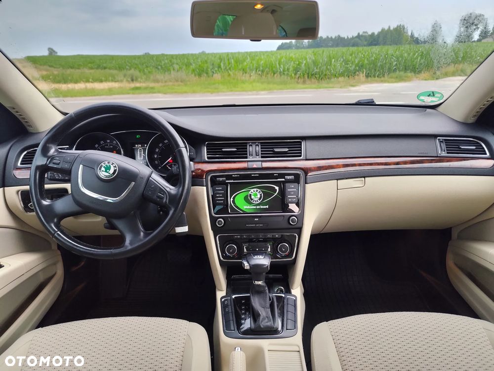 Skoda Superb 2.0 TDI Elegance DSG - 31